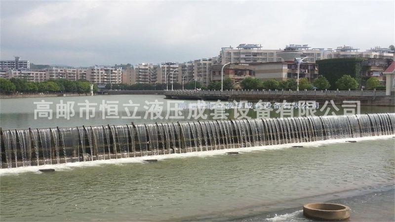 鋼壩閘門(mén)